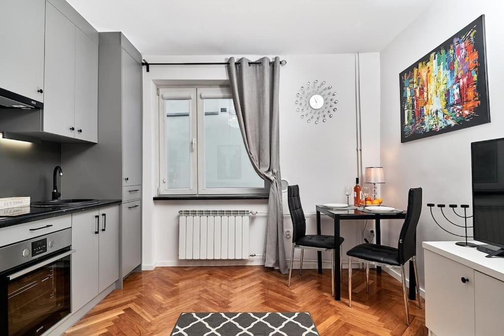 Komfort W Sercu Miasta Breslau Exterior foto